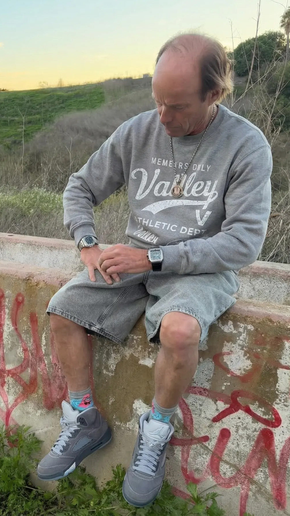 Valley Dept Sweater - Grey