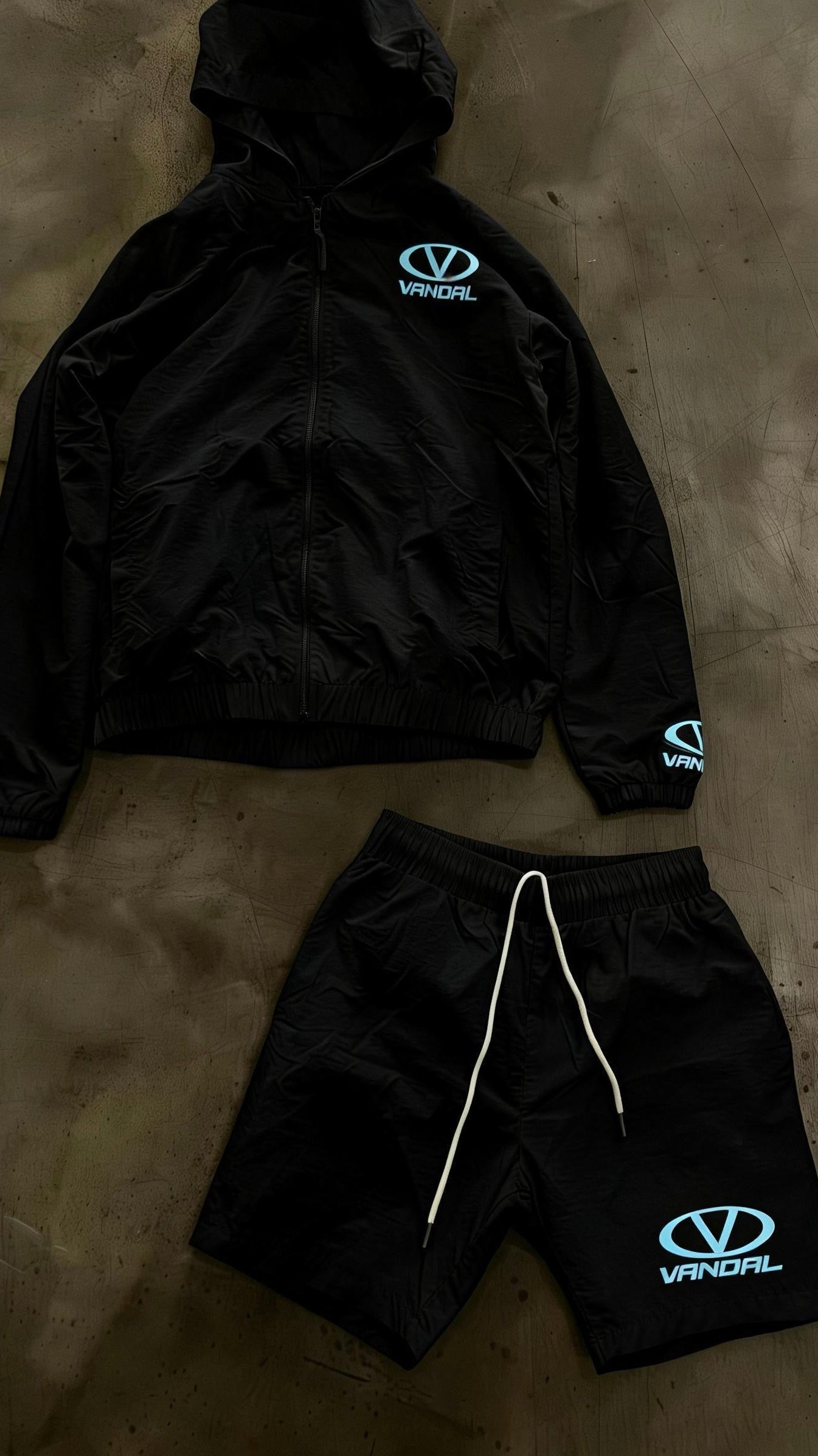 Vandal Logo Tracksuit - Black & Light Blue